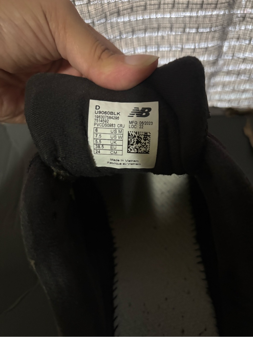 New Balance 9060 Black Gray Sneakers – Heavily Worn – Size (6) - Picture 10 of 10